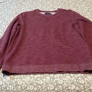 Men’s Southern Tide Crew neck sweatshirt 
Burgundy, worn occasionally